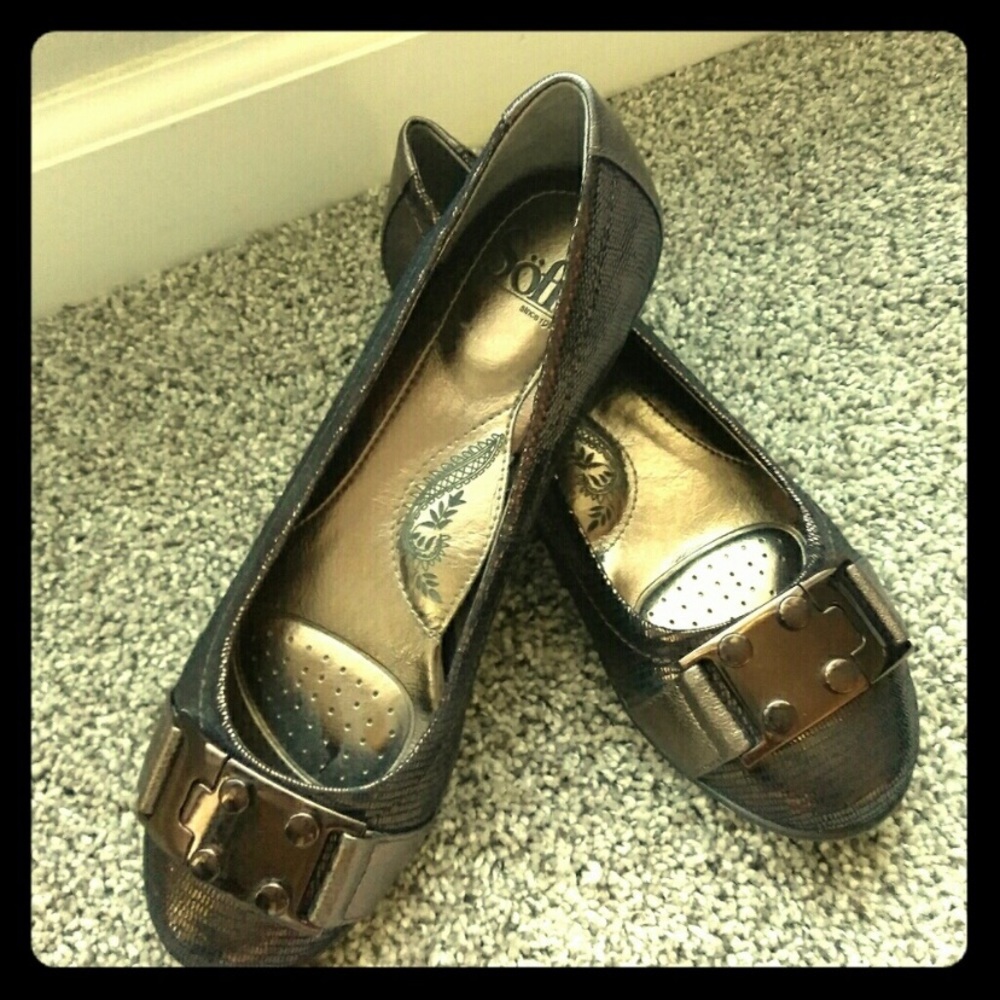 Soft size7 flats bronze/ buckle